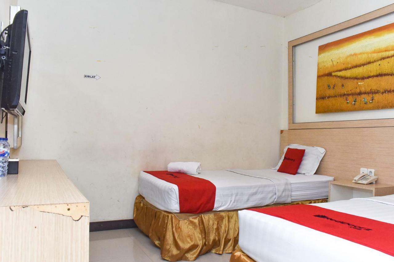 Reddoorz Plus Near Sultan Hasanuddin Airport Makassar Luaran gambar