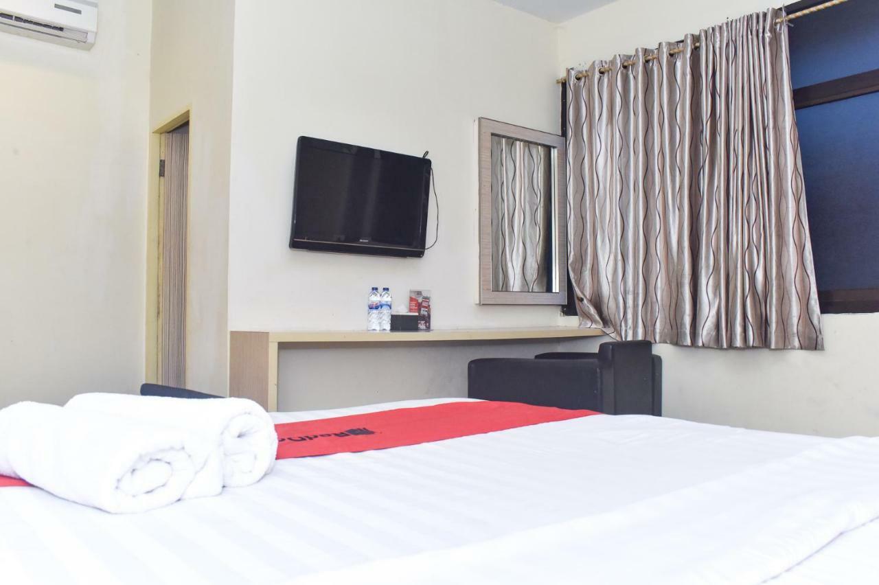 Reddoorz Plus Near Sultan Hasanuddin Airport Makassar Luaran gambar
