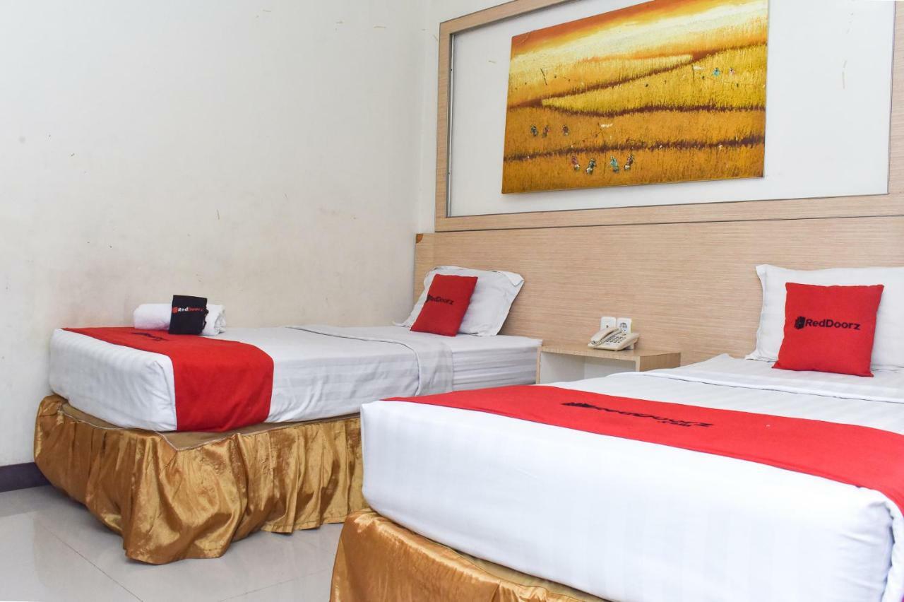 Reddoorz Plus Near Sultan Hasanuddin Airport Makassar Luaran gambar
